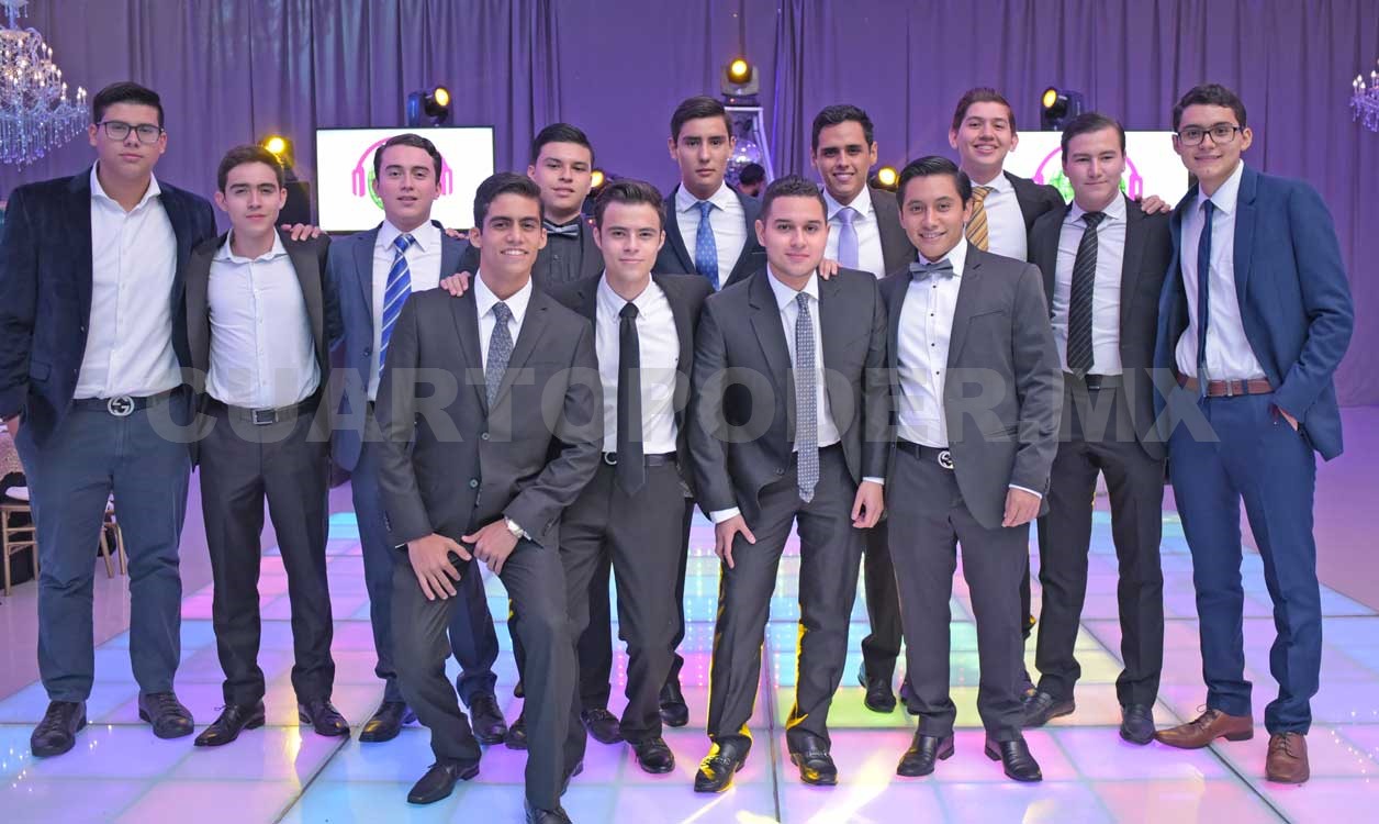 Dicen adiós a la prepa