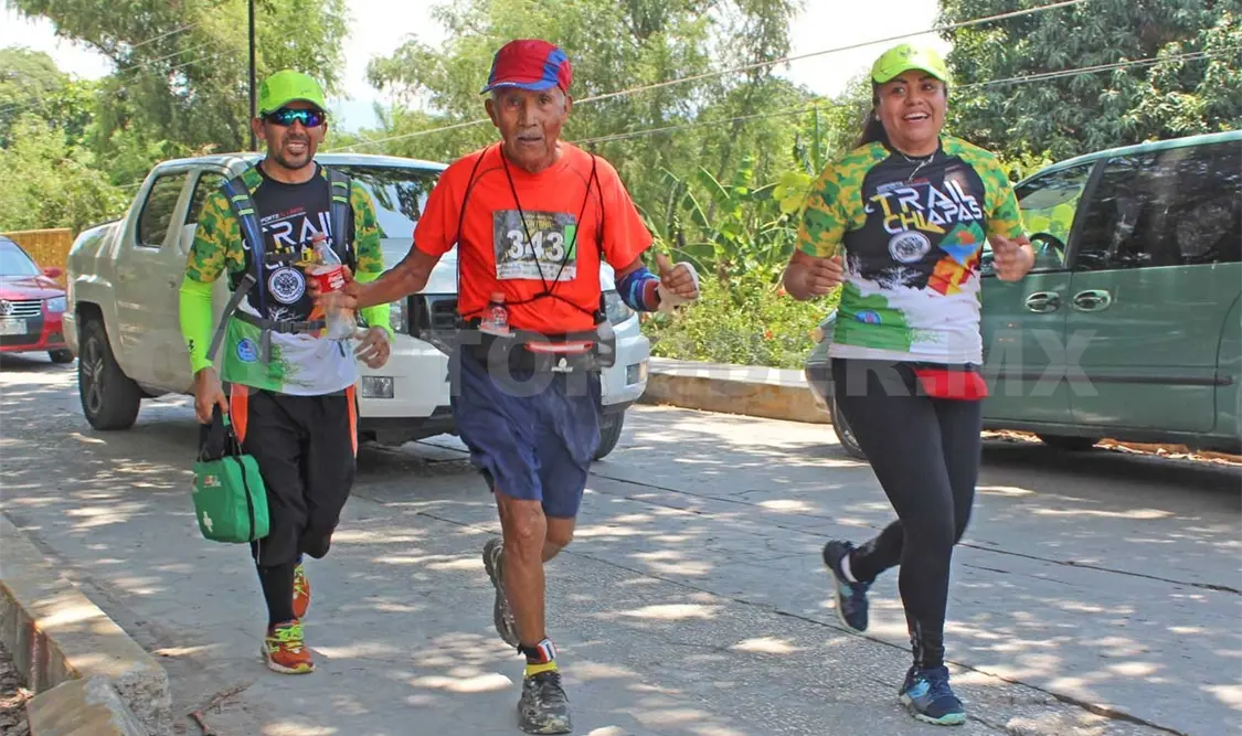 Para esta segunda edición de este Medio Maratón se dieron cita más de 300 competidores. Octavio Coello/CP