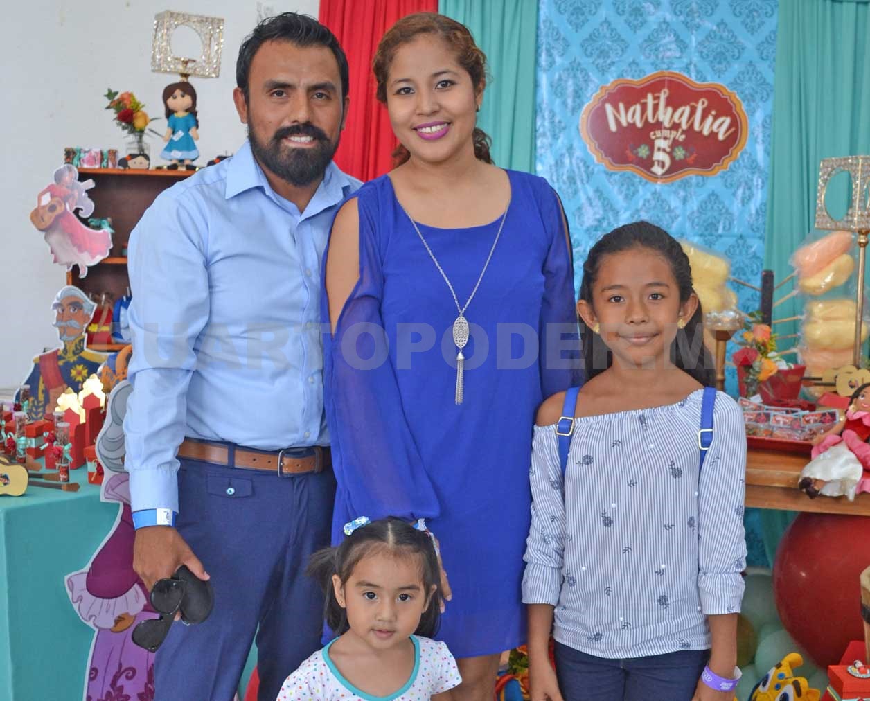 Muchos abrazos para Nathalia