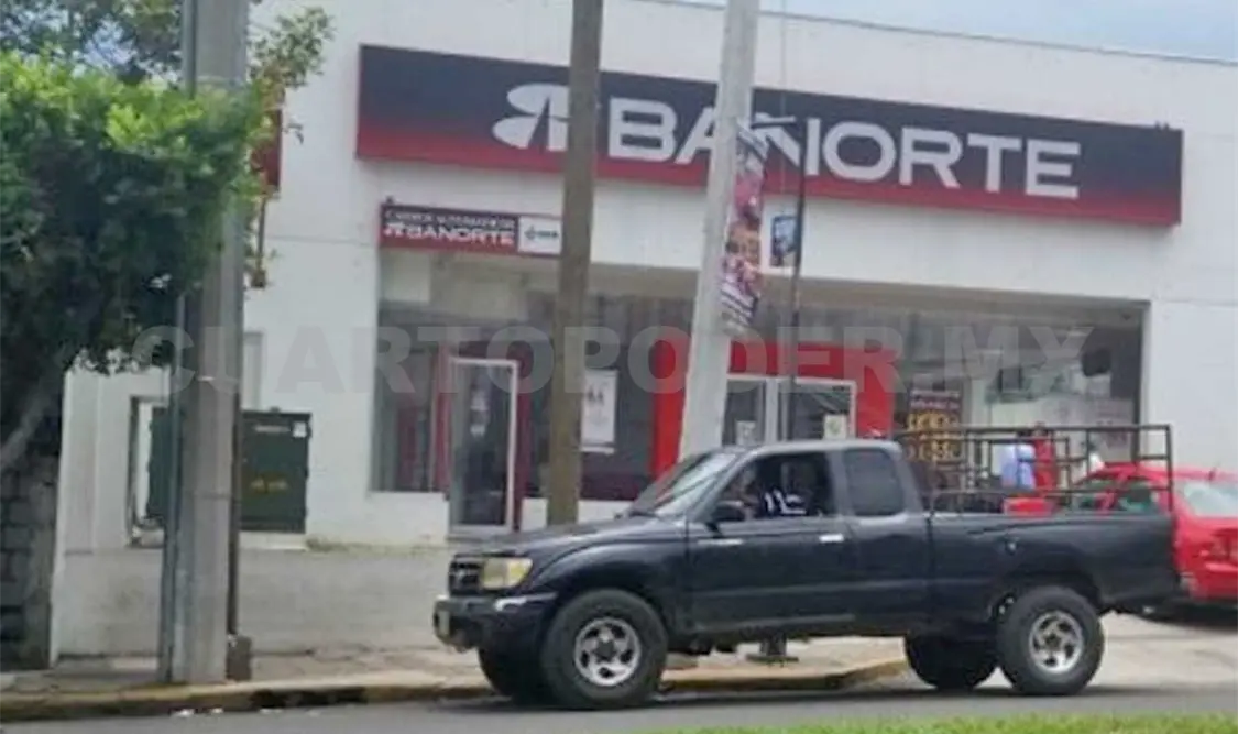 La policía local buscó a los delincuentes, pero no lograron atraparlos. Rafael Victorio / CP