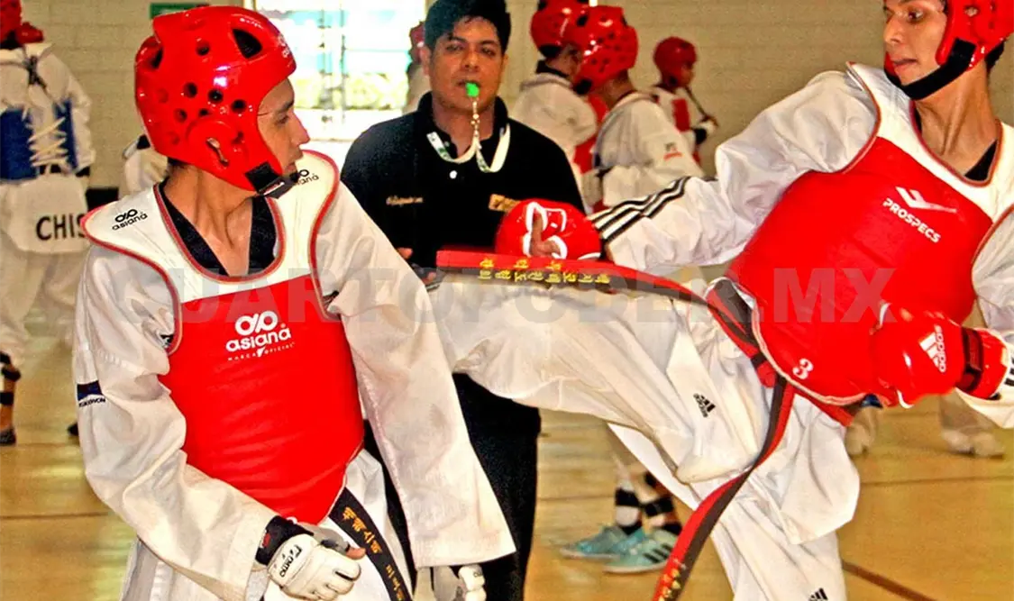 Taekwondoínes asistieron al Gran Slam