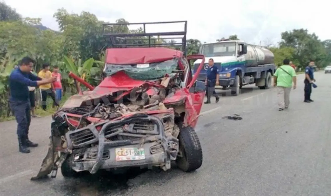 Tres personas muertas en accidente carretero
