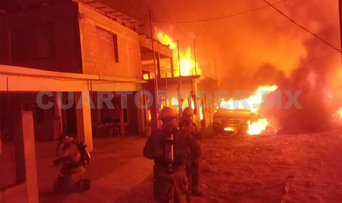 Sofocan incendio en fábrica de tarimas