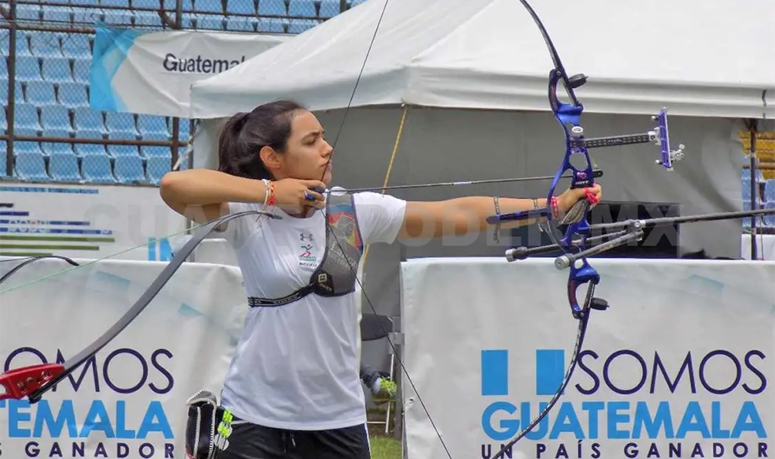 Vázquez sorprende a medallista olímpica