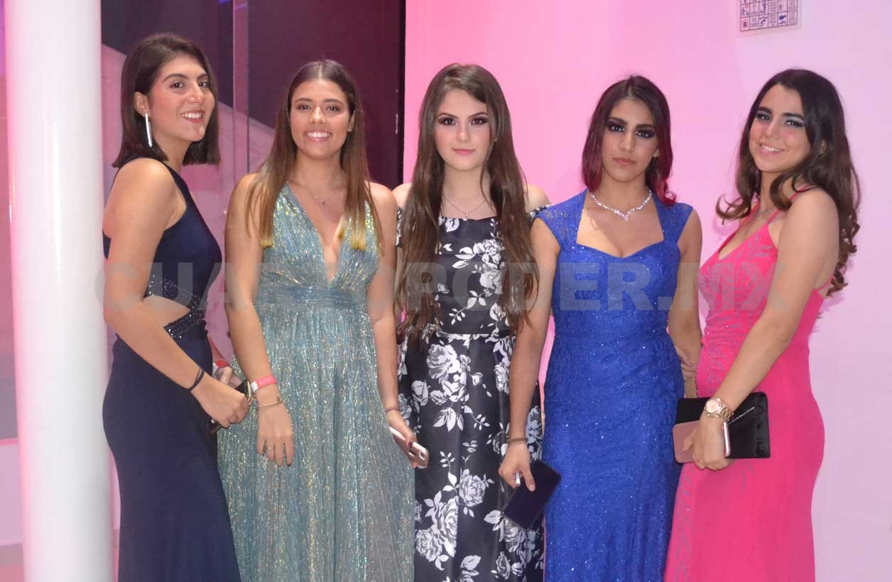 Dicen adiós a la preparatoria