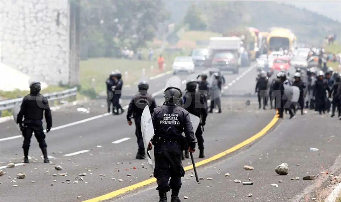 Detienen a nueve personas por bloqueo