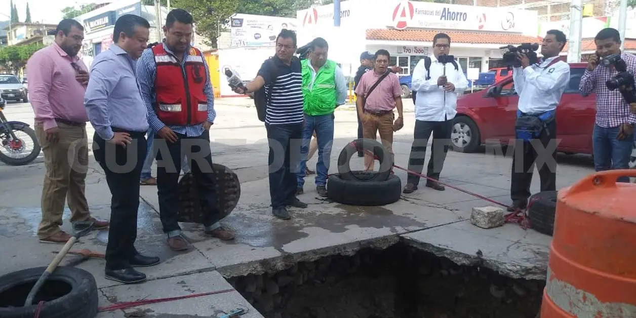 Proliferan socavones en calles de la capital
