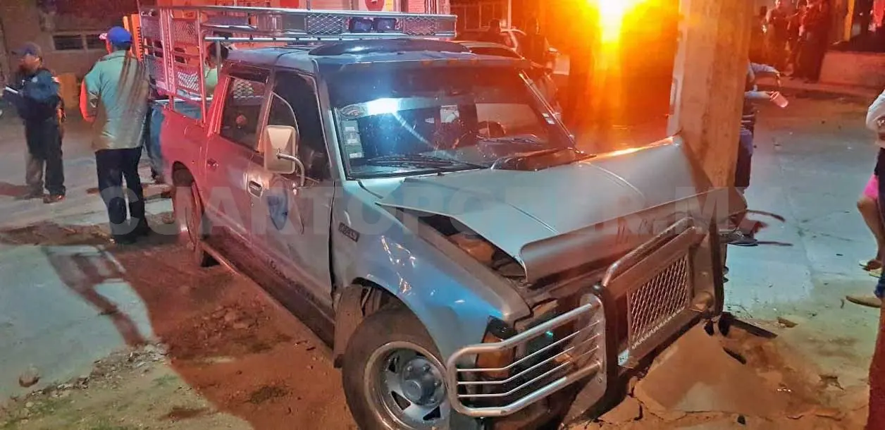 Ebrio provoca accidente en el barrio Los Magueyes