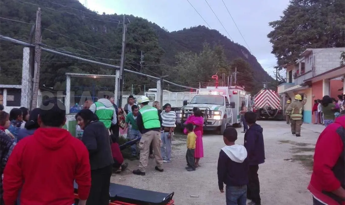 Explosión provoca incendio y deja a cuatro lesionados