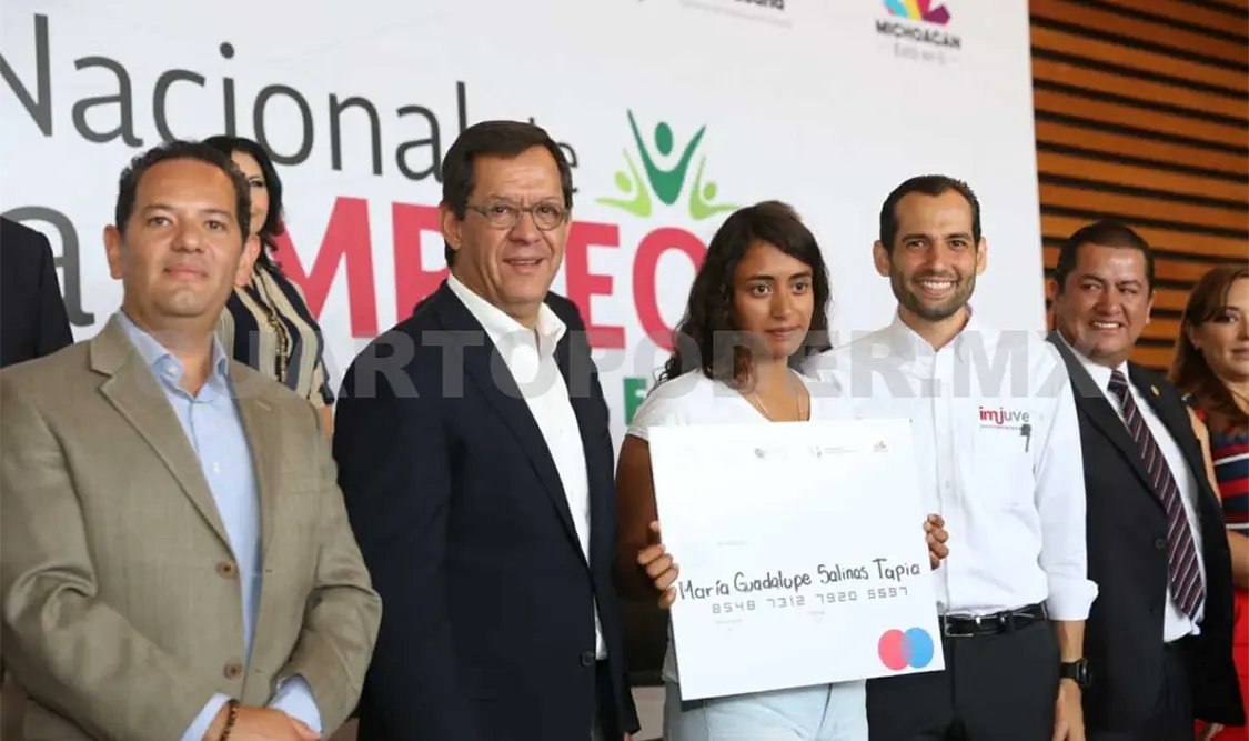 Administración cumple meta de empleos