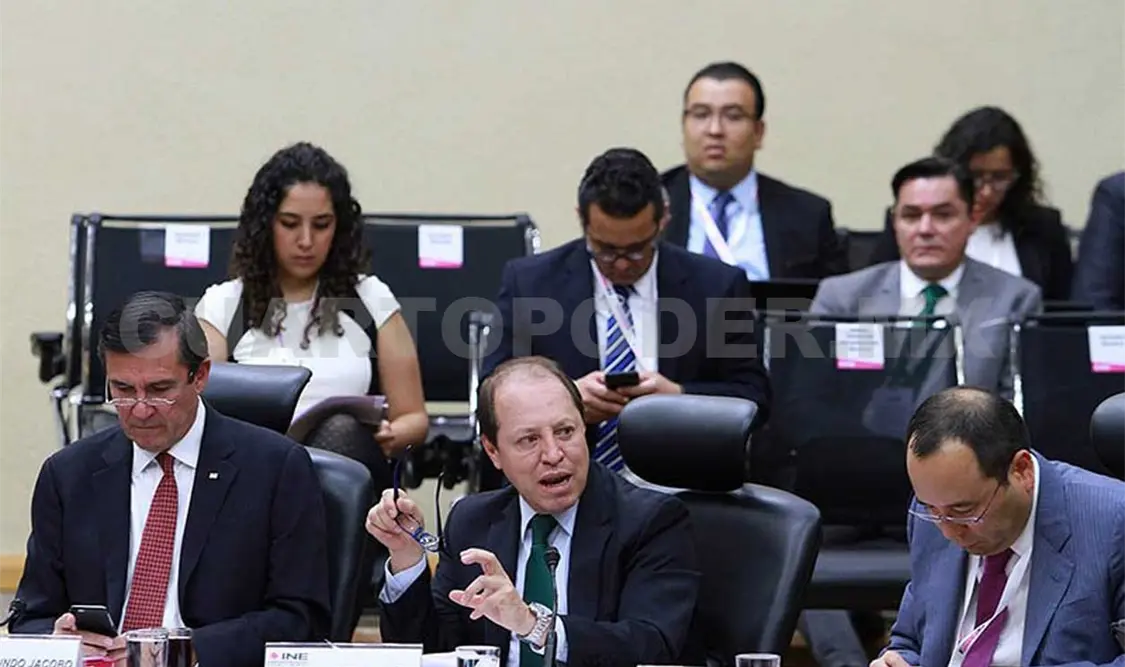 Inminente, ajuste salarial a consejeros
