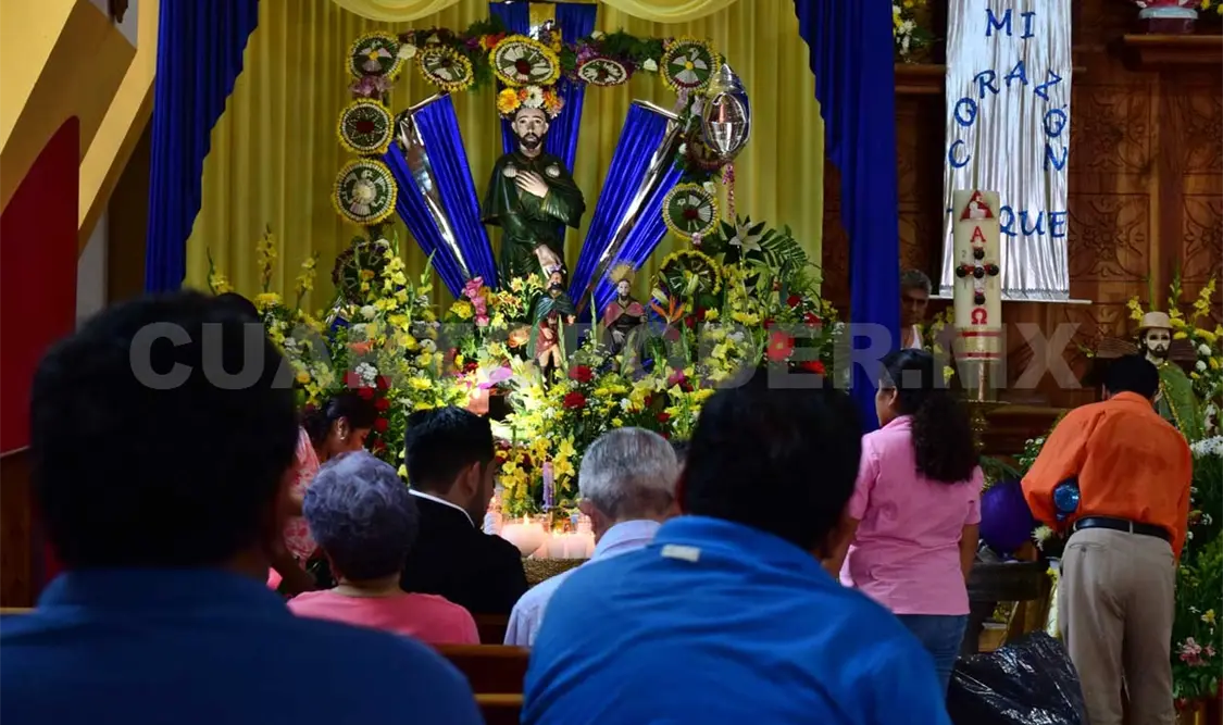 Con danzas y rituales festejan a San Roque, patrono de los caminantes