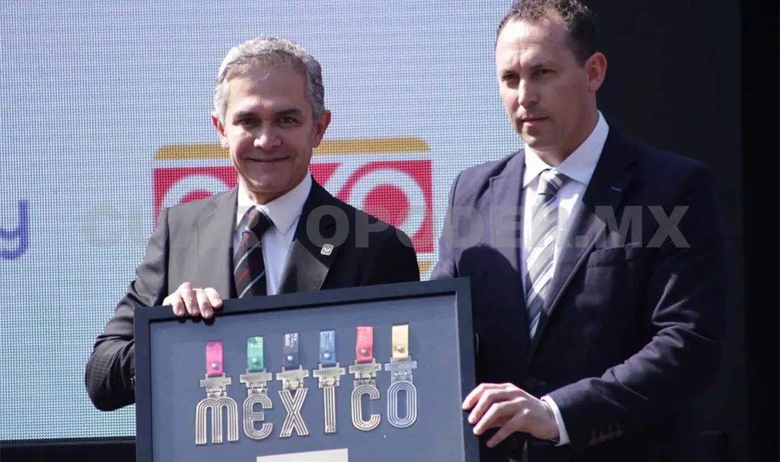 Presentan playera del Maratón Internacional