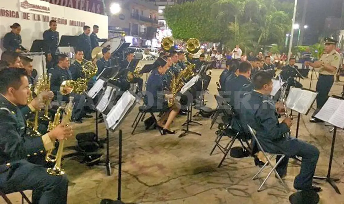 Banda musical de la VII Región Militar ofrecerá concierto en la plaza central de Tuxtla Gutiérrez. Óscar León / CP