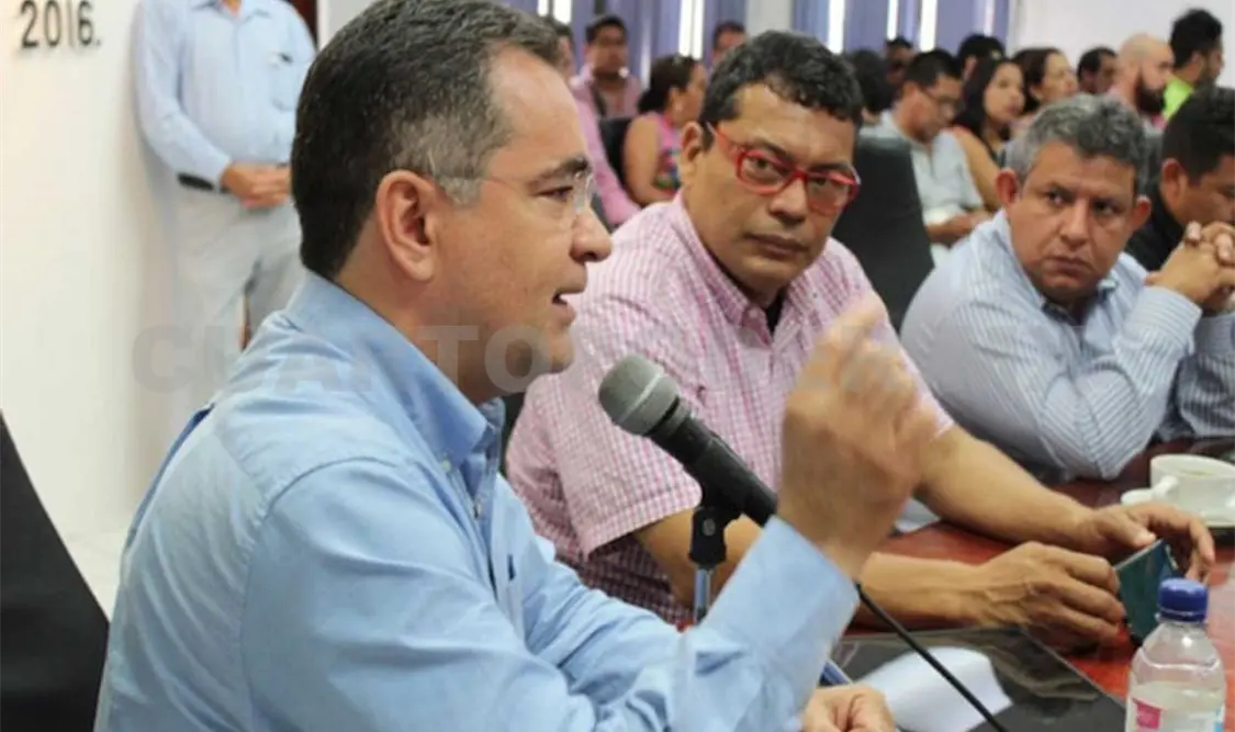 El titular de la Canaco-Servytur pidió a los comerciantes que respeten las promociones y garantías en este inicio de clases . CP