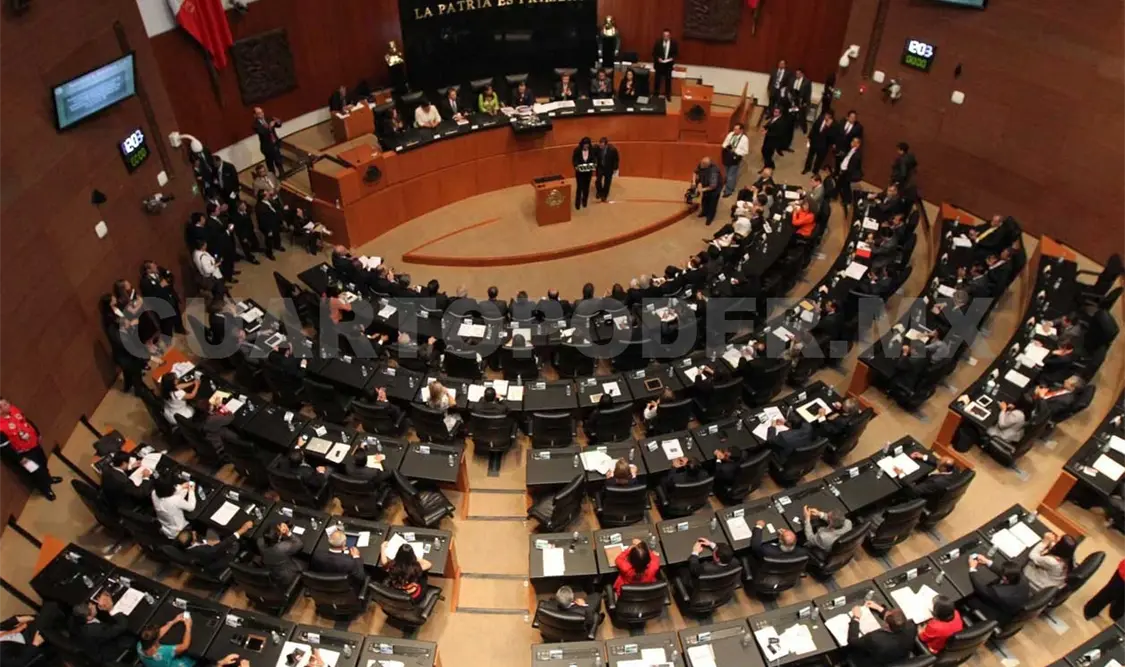 Quitarán seguro médico en Senado