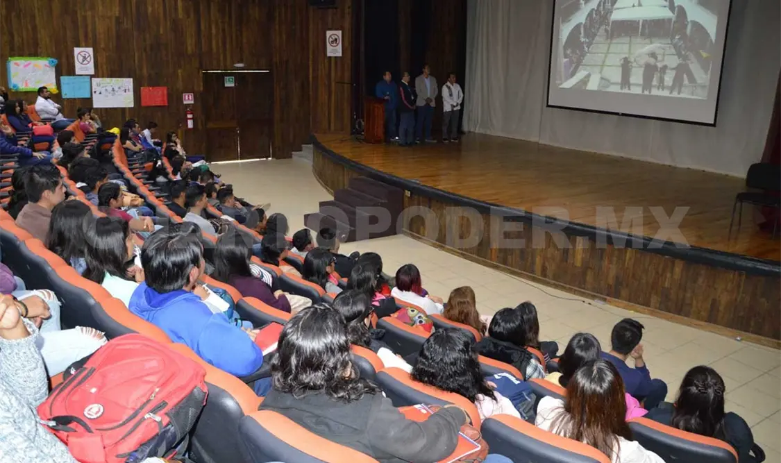 Comunidad estudiantil inició ciclo escolar