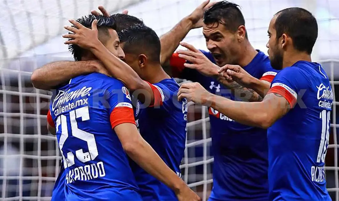 Cruz Azul venció al Toluca y sigue invicto