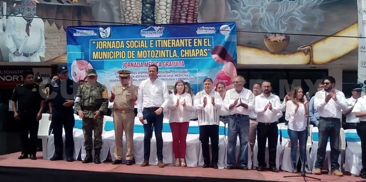 Personal especialista realiza labor social