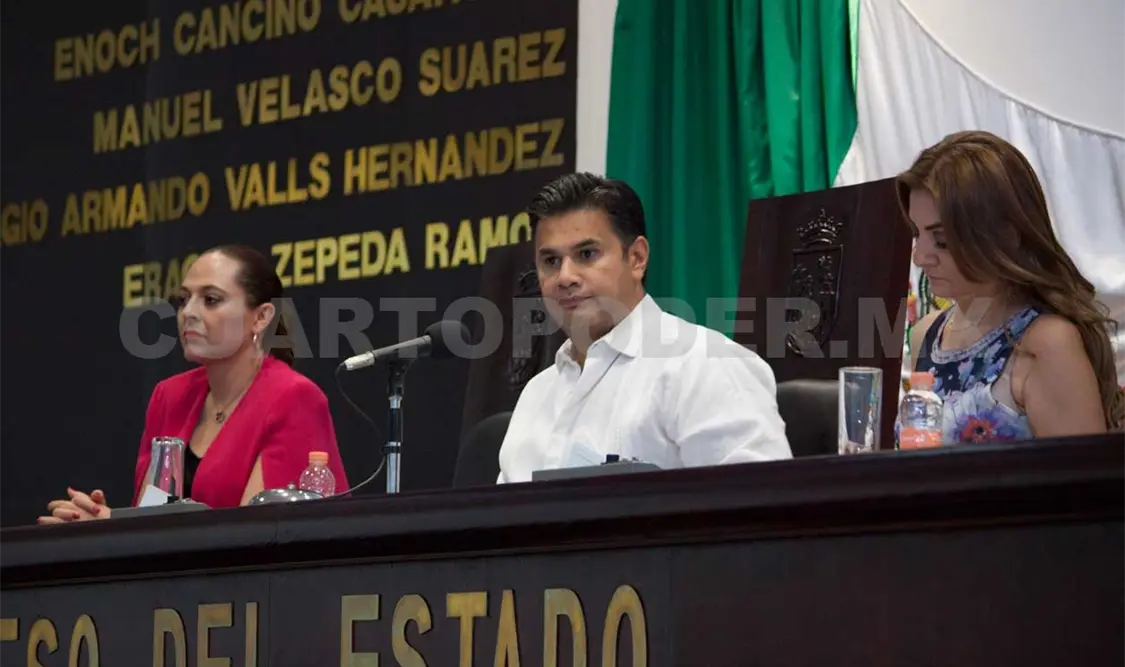 Integrantes de la Mesa Directiva del Congreso del Estado. Cortesía
