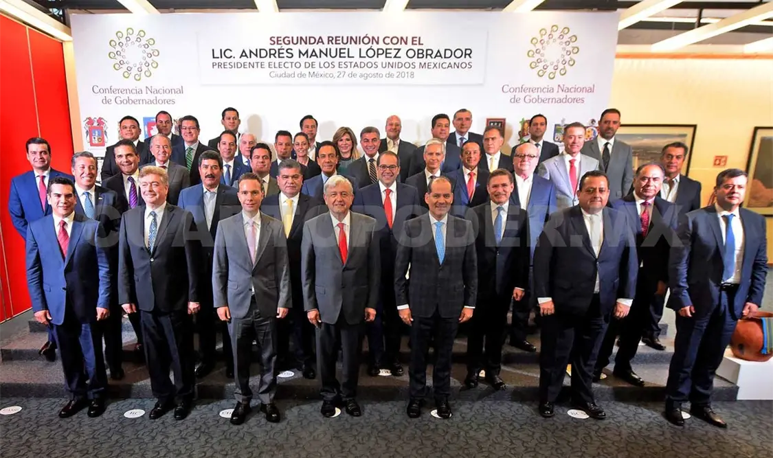 Por segunda ocasión, recibe MVC a presidente electo