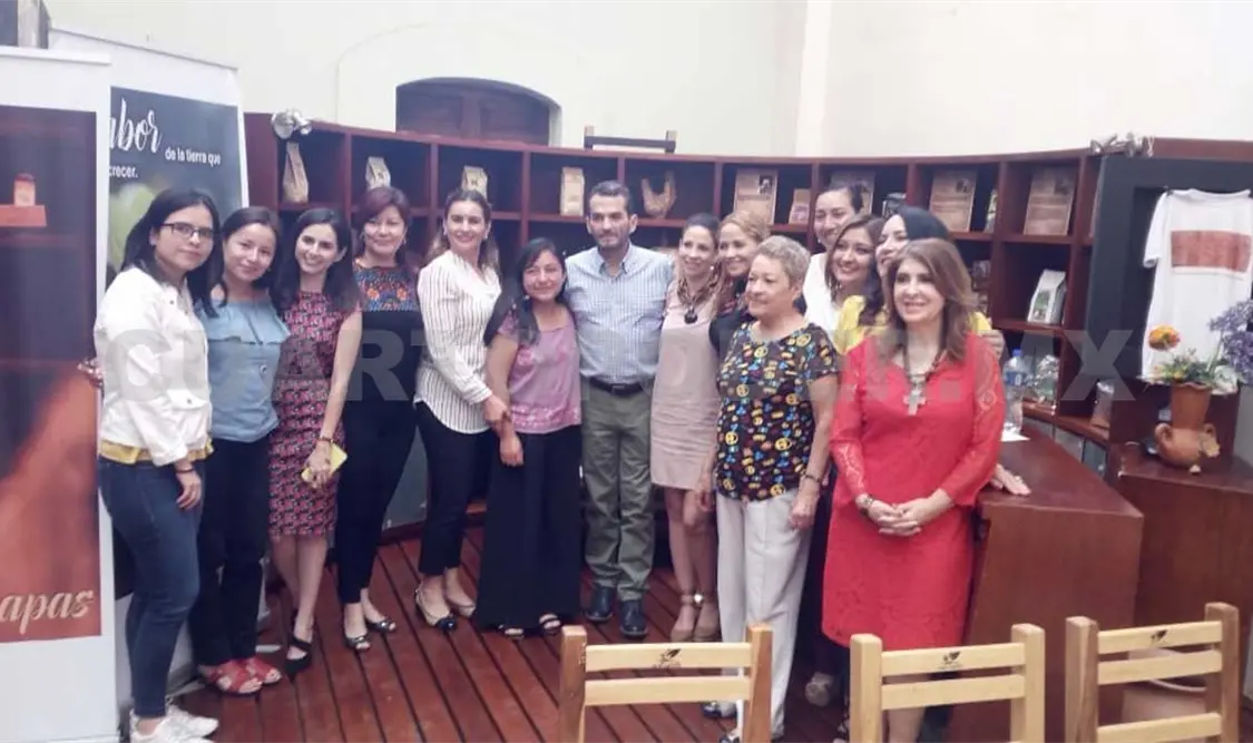 Reconocen labor de mujeres en Coneculta