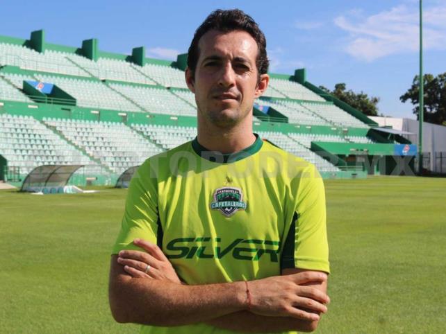 Presentan a Diego de la Torre como DT interino Presentan a Diego de la Torre como DT interino