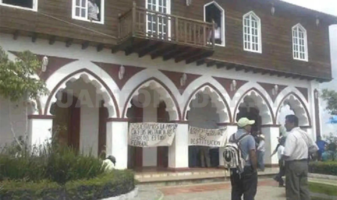 Exigen liberación de presos políticos