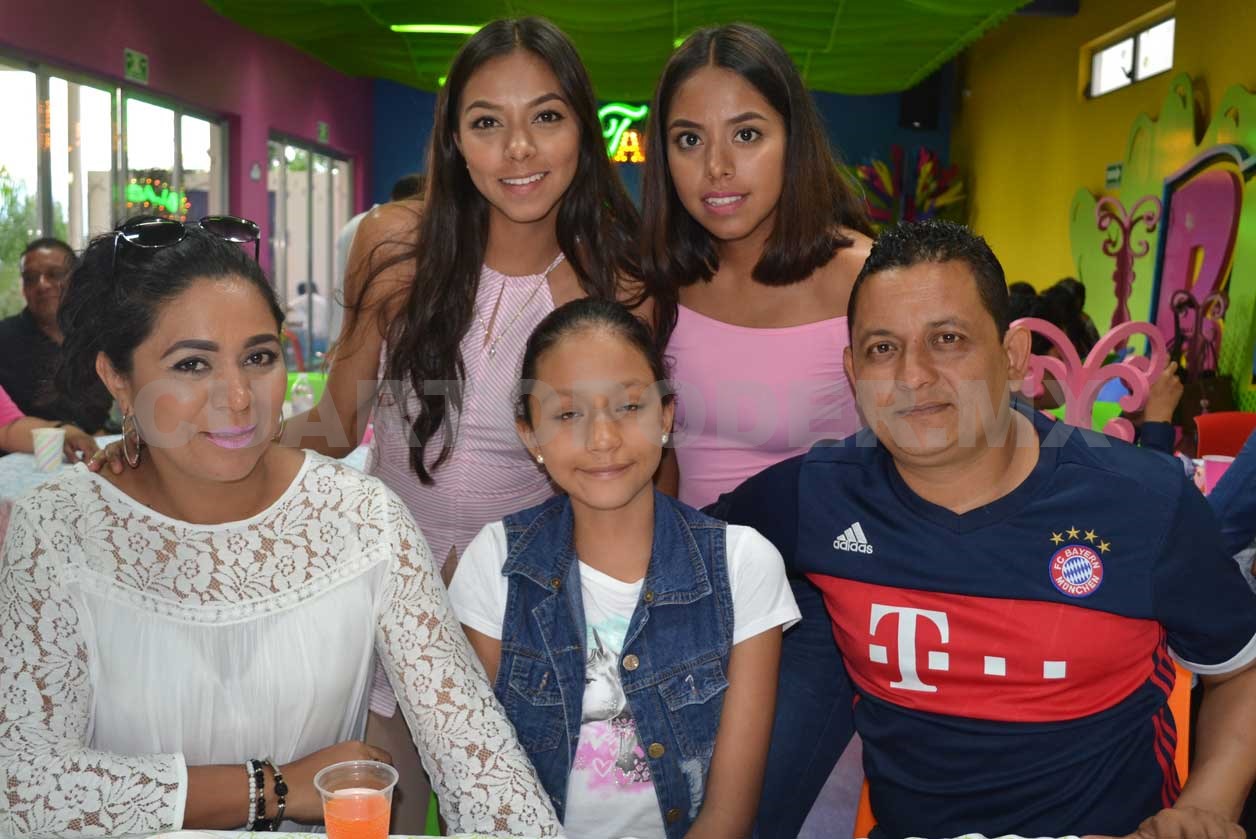 Unicornios, dulces y más
