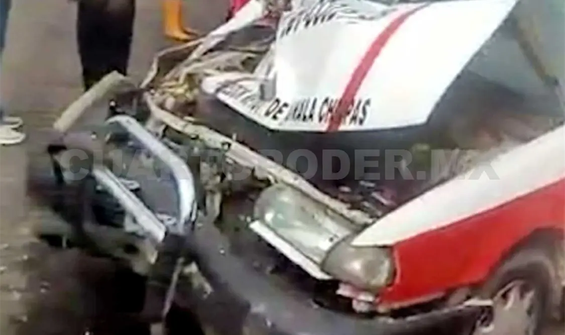 Encontronazo entre taxi y particular deja seis heridos
