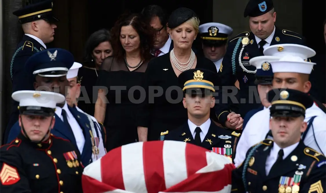 El senador estadounidense John McCain fue un héroe de la guerra de Vietnam y rebelde de la política. AP