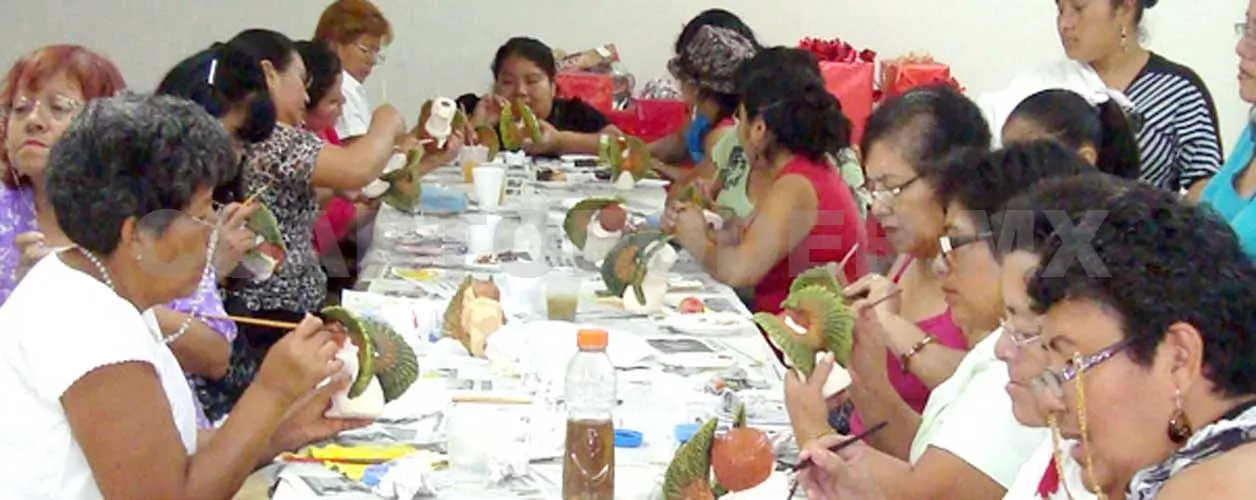 Las mujeres de Tuxtla Gutiérrez aprenden oficios en talleres. Ricardo López / CP