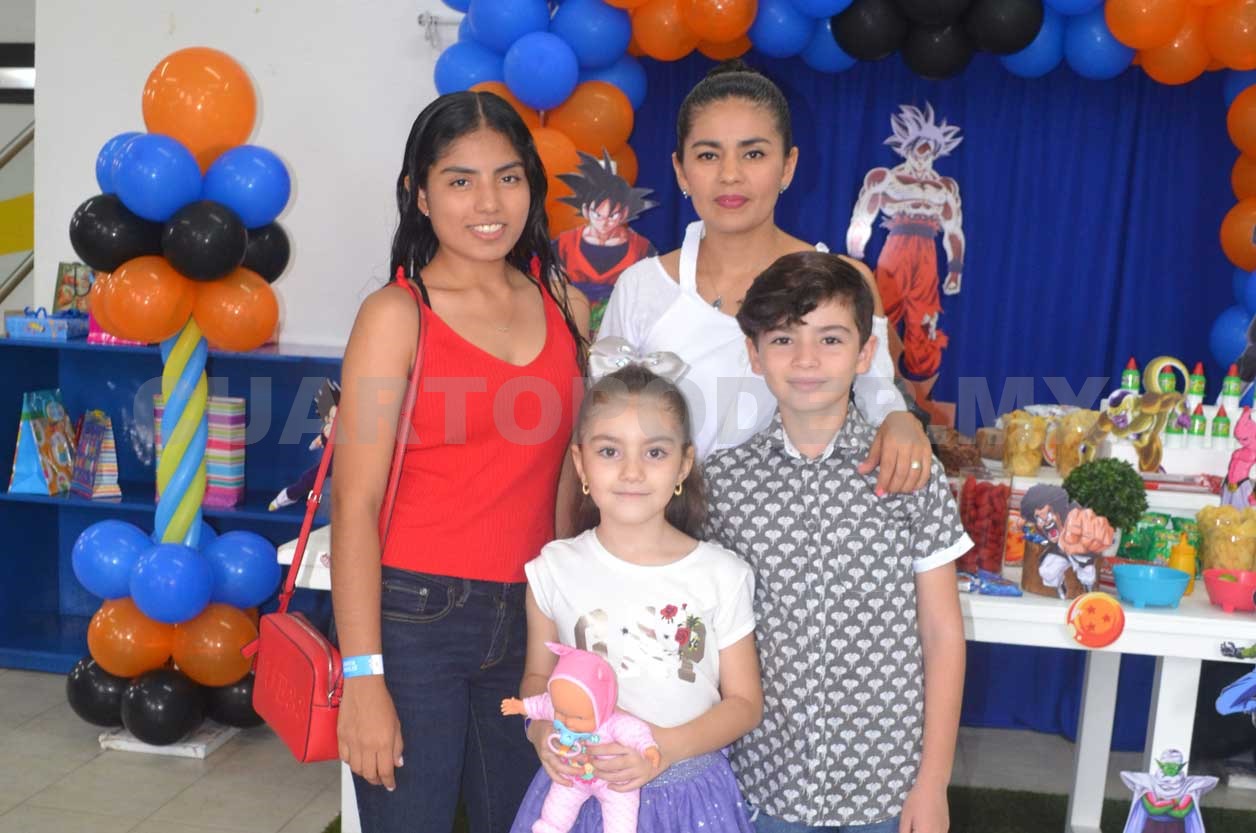 Fiesta al estilo Dragon Ball