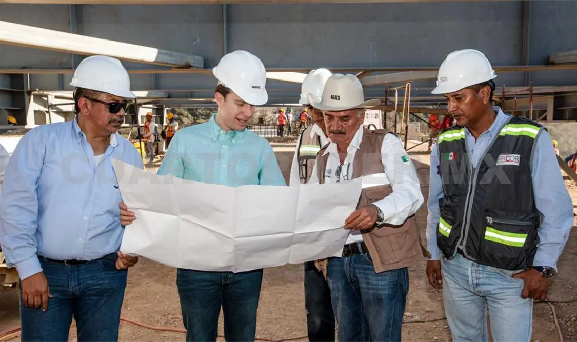 En el gobierno de MVC se han construido más de 30 mil kilómetros de carreteras y caminos. CP
