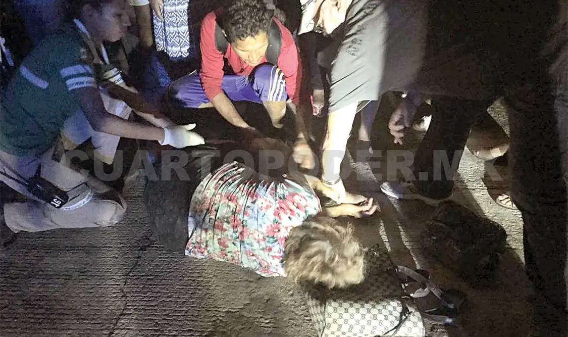 Anciana termina grave al ser embestida por ruletero