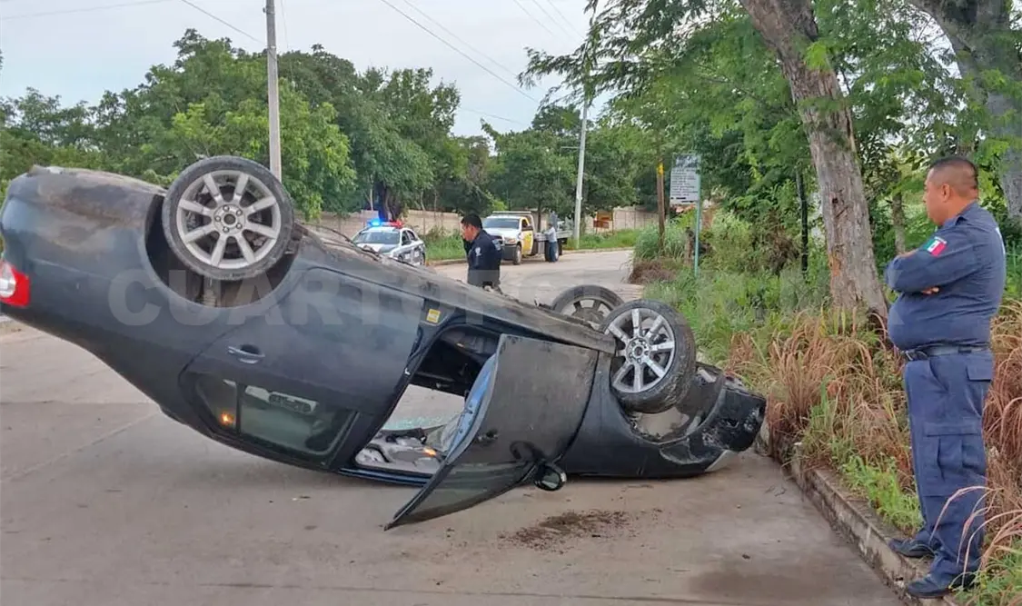 Cerca de las siete de la mañana el accidente automovilístico fue reportado al número de Emergencias 911. Rafael Cabrera / CP