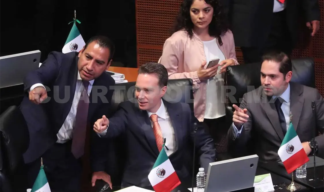 Ricardo Monreal dijo que su voto sería a favor de la licencia, ya que no se le puede negar un derecho a Velasco Coello. NTX
