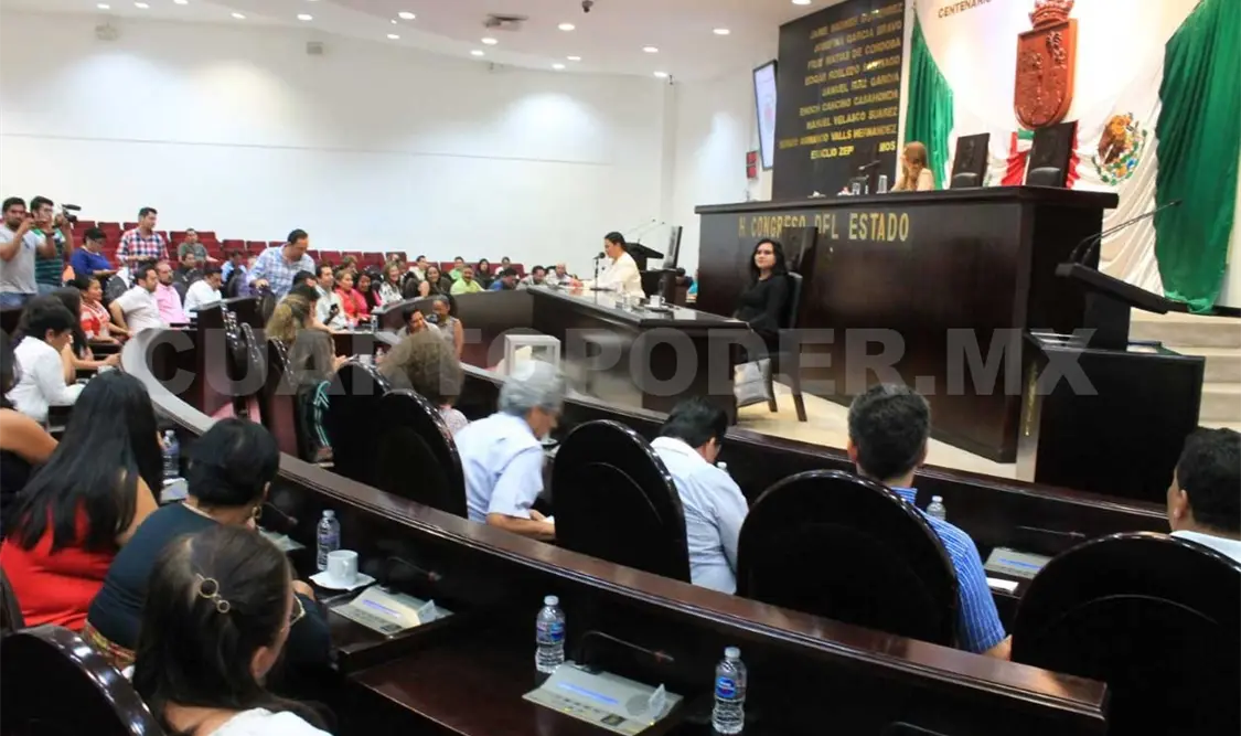El pleno del Congreso realizó la elección del ciudadano Manuel Velasco Coello como gobernador sustituto del estado de Chiapas. CP