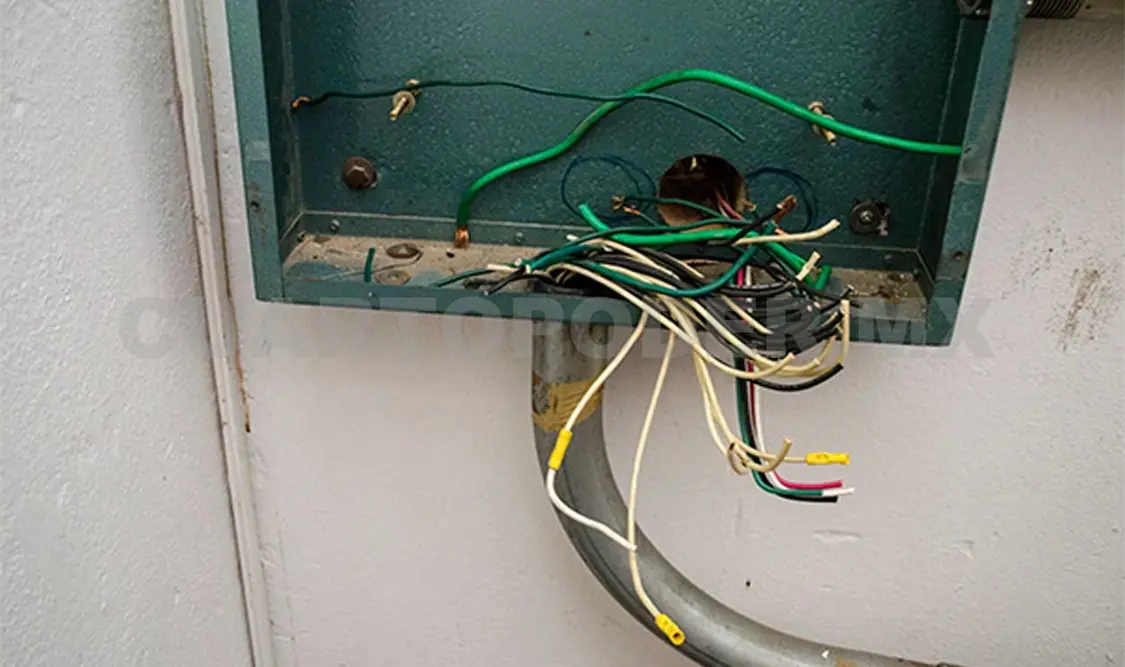 El cobre de las instalaciones eléctricas es robado para ser vendido por kilo. CP