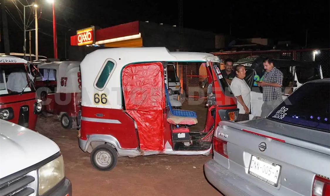 Las unidades prestaban servicio de transporte irregular en el pueblo. Luis Castellanos / CP