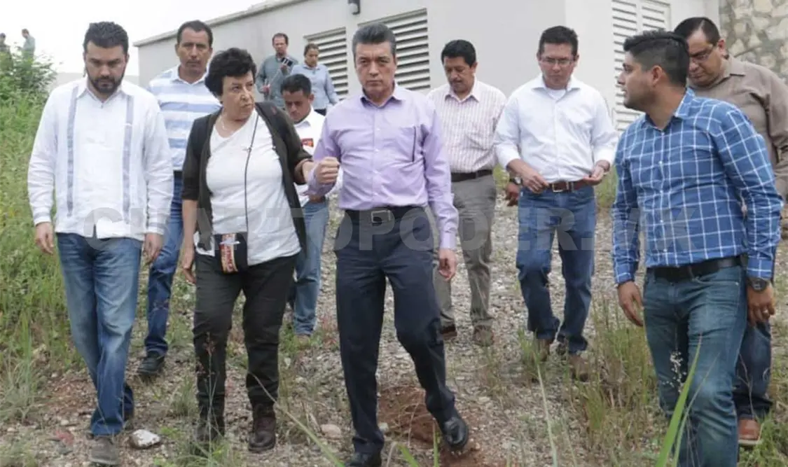 Escandón Cadenas ratificó su compromiso para apoyar la educación. CP