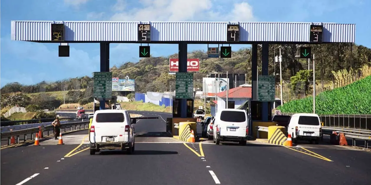 Aseguran que pese a tener carreteras cada vez más caras, estas siguen igual o más inseguras. Agencias