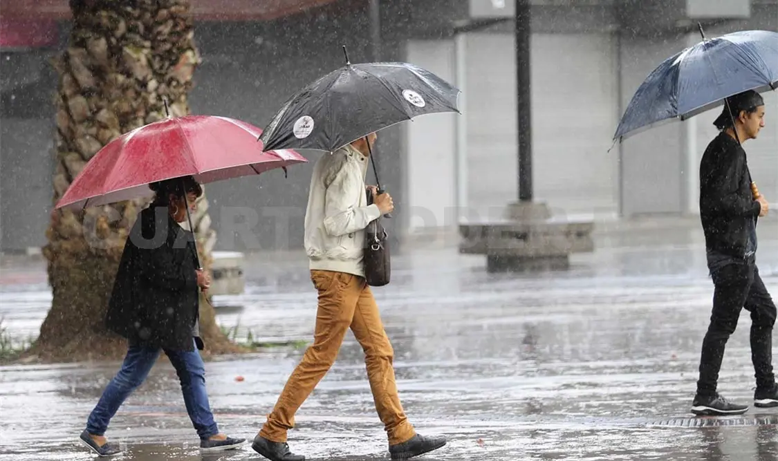 Frente frío ocasionará fuerte inestabilidad atmosférica con lluvias puntuales. Agencias