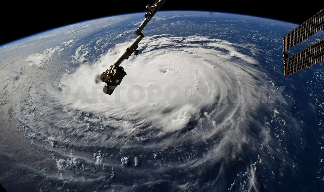 La imagen satelital muestra la trayectoria de Florence. AP