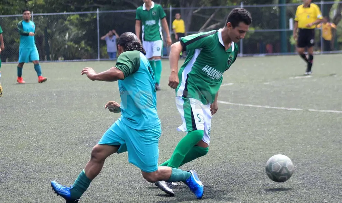 El campo uno del parque Caña Hueca se convirtió en el digno escenario de esta emocionante final que entregaron los dos equipos. Cortesía