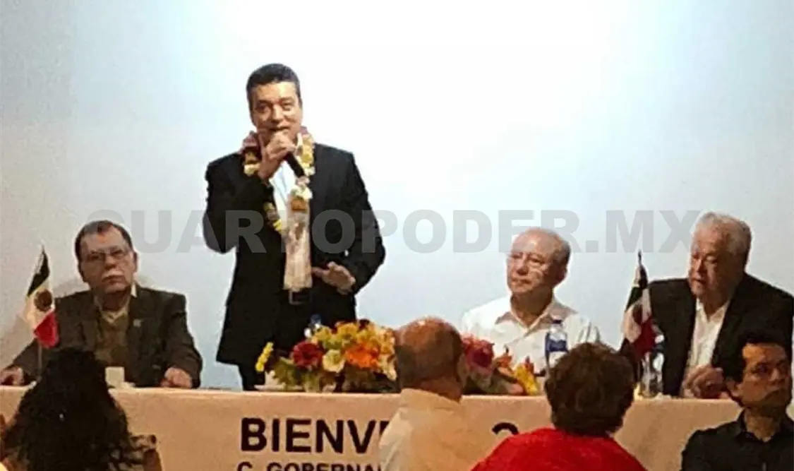 Se reúne Escandón con comunidad chiapaneca en CDMX