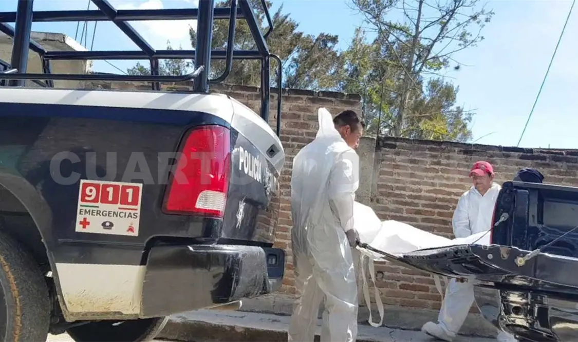 Localizan a dama ahorcada en el baño de su domicilio