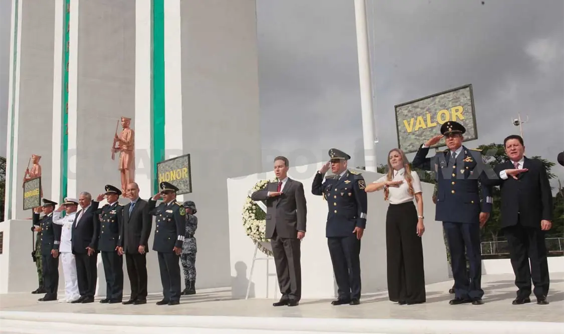 Encabeza Velasco guardia en honor a los Niños Héroes