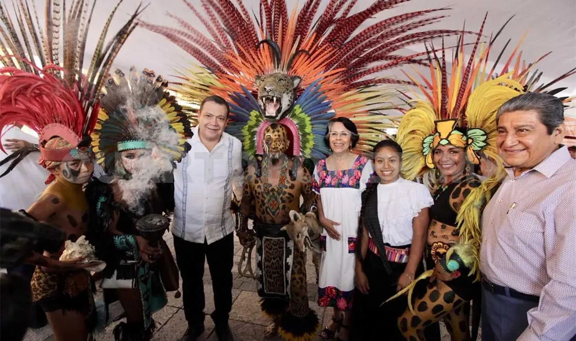 Exponen artesanías en Expo Veracruz