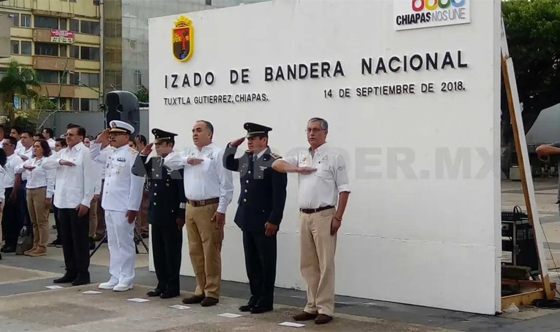 Sólo hubo izamiento de bandera en Parque Central